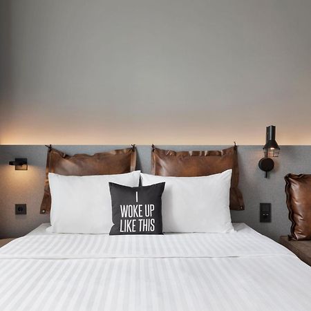 Moxy Duesseldorf City Kültér fotó