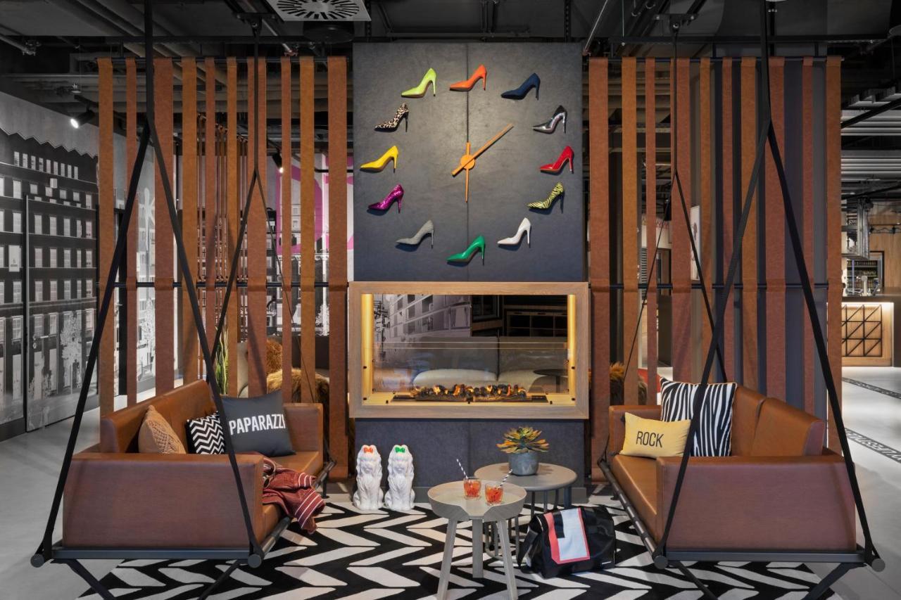 Moxy Duesseldorf City Kültér fotó