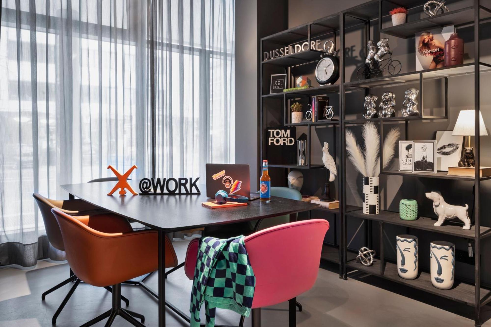 Moxy Duesseldorf City Kültér fotó