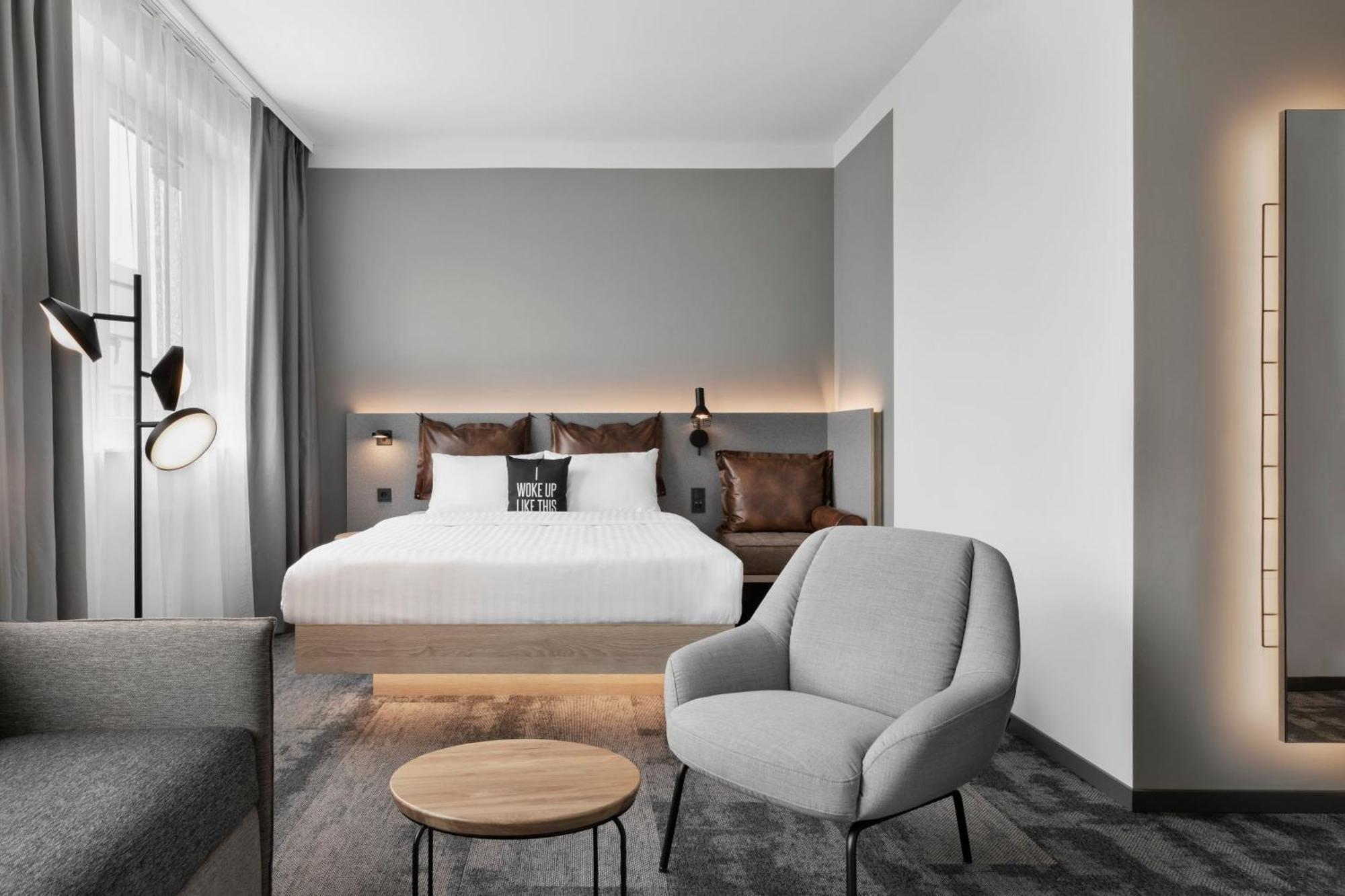 Moxy Duesseldorf City Kültér fotó