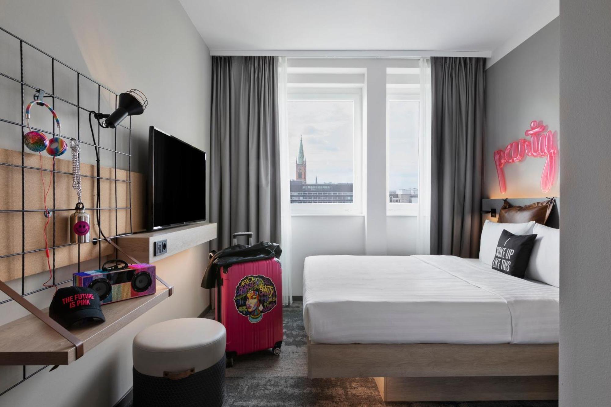 Moxy Duesseldorf City Kültér fotó