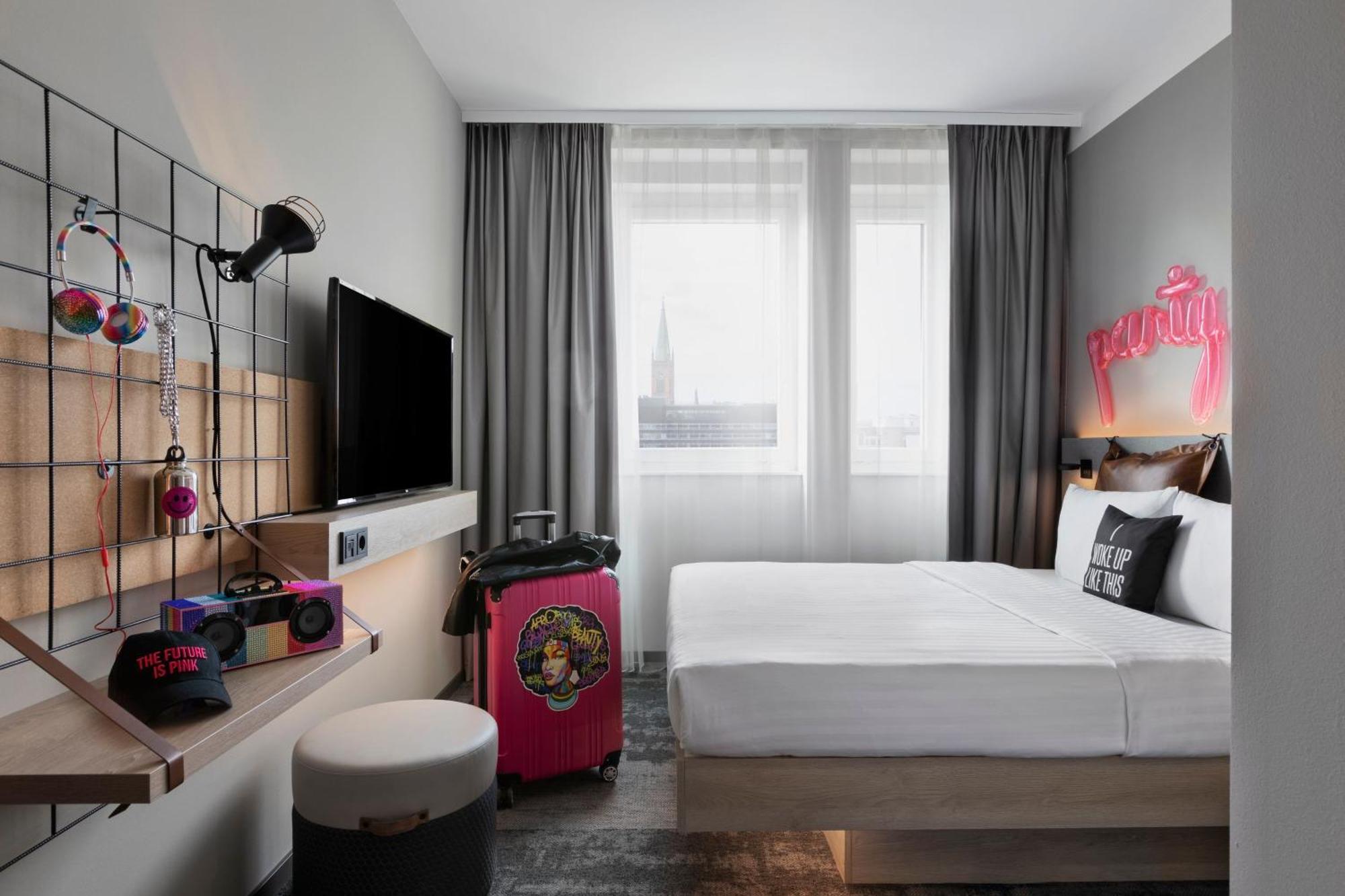Moxy Duesseldorf City Kültér fotó
